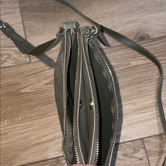 Old Navy Sage Green Crossbody Bag - Picture 3 of 3